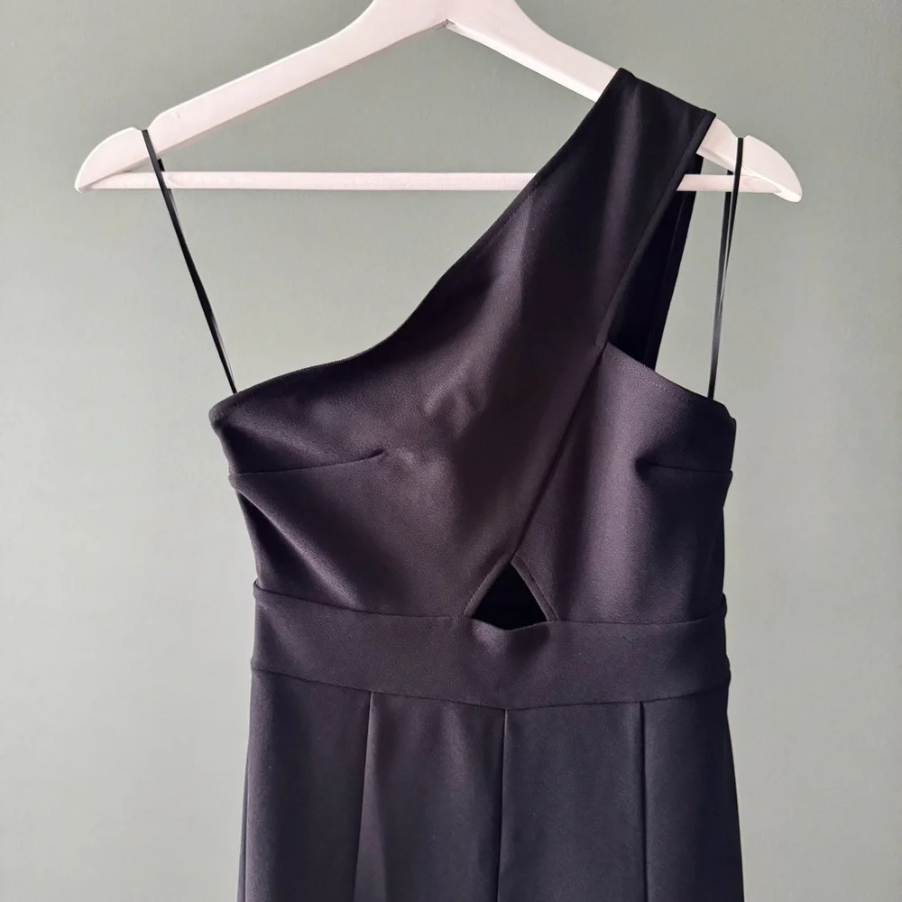 Abercrombie & Fitch Black One-Shoulder Jumpsuit - Picture 3 of 6